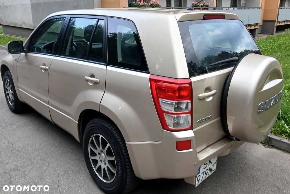 Suzuki Grand Vitara 2.7 V6 - 13