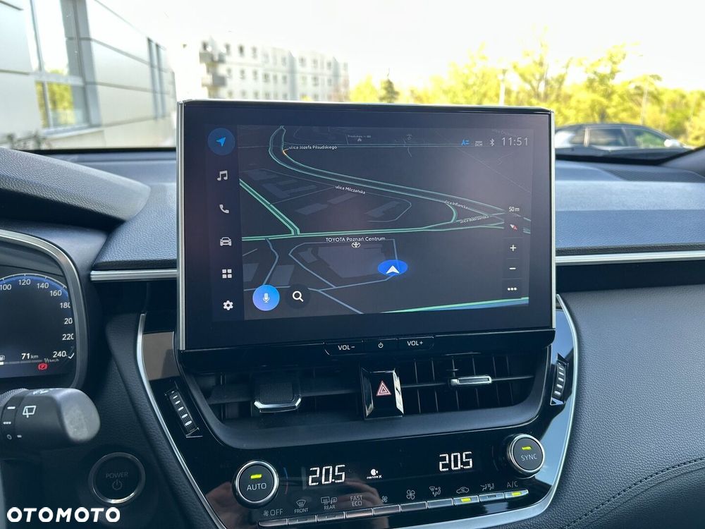 Toyota Corolla Cross 2.0 Hybrid Executive AWD - 17