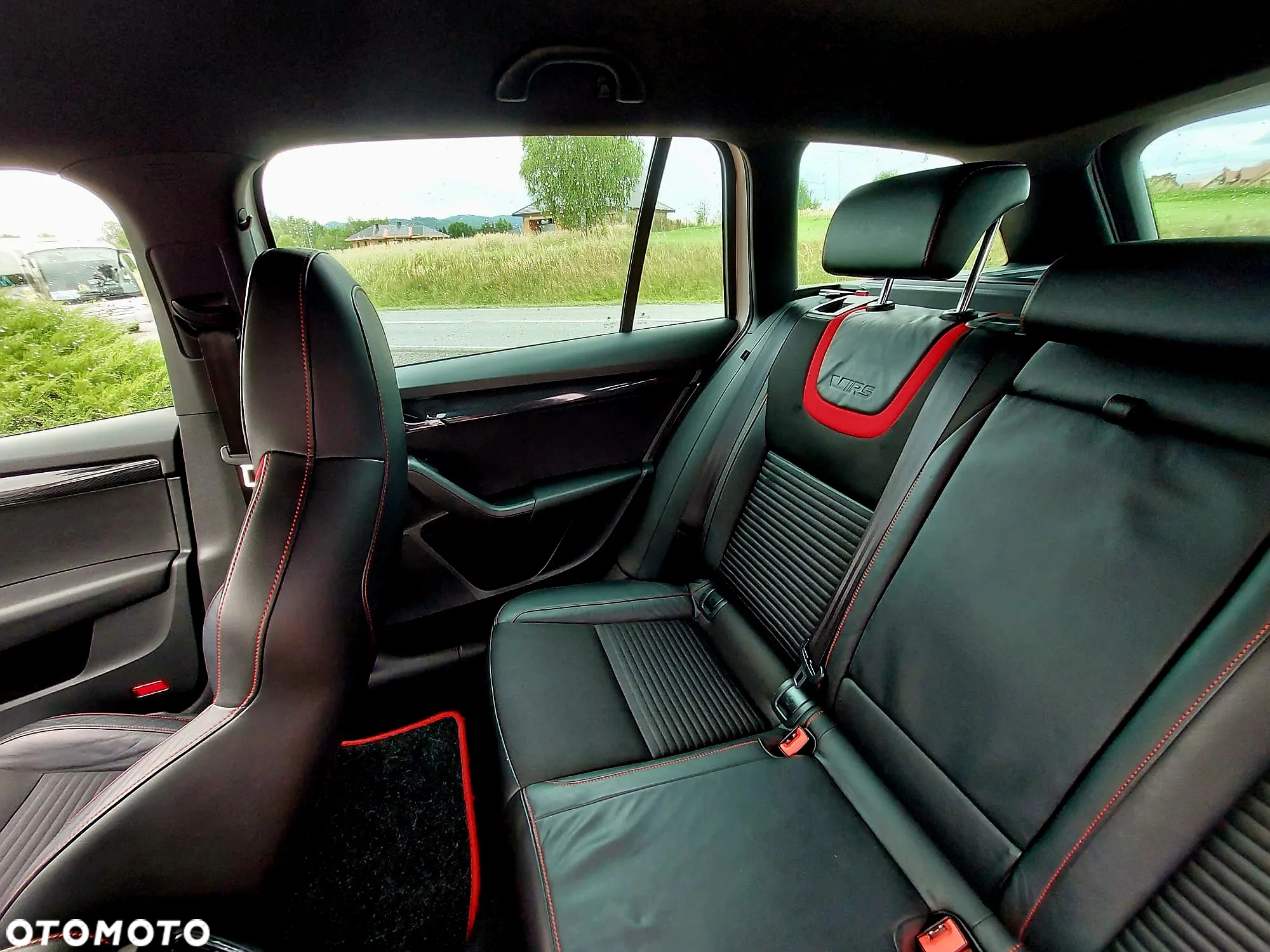 Skoda Octavia Combi 2.0 TDI RS - 17