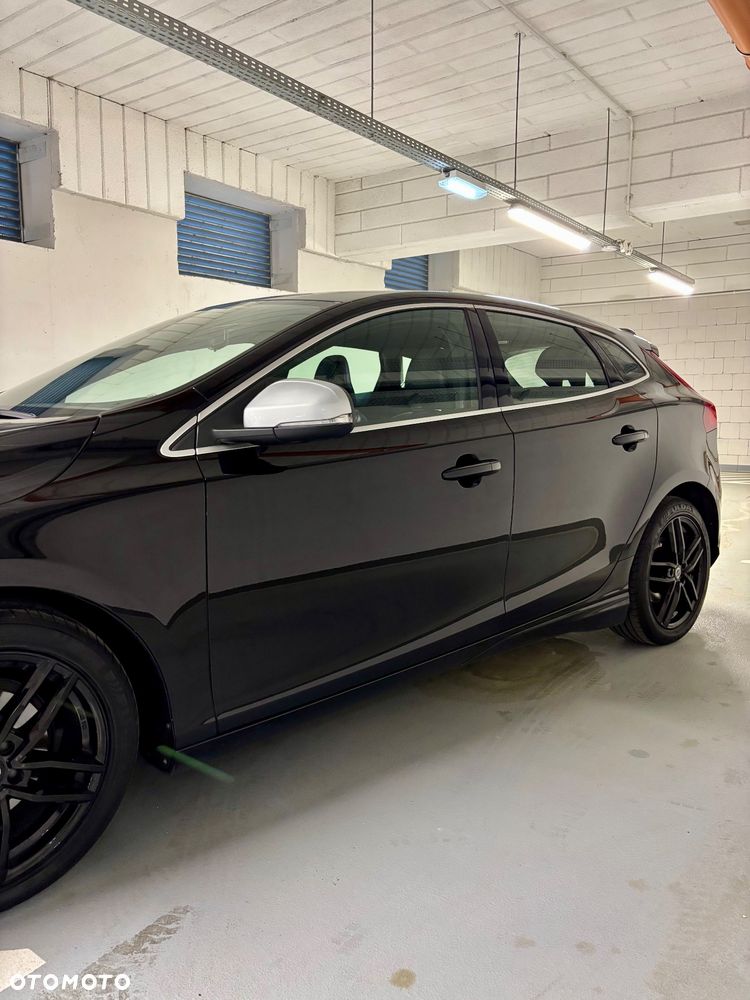 Volvo V40 D2 Drive-E R-Design Momentum - 2