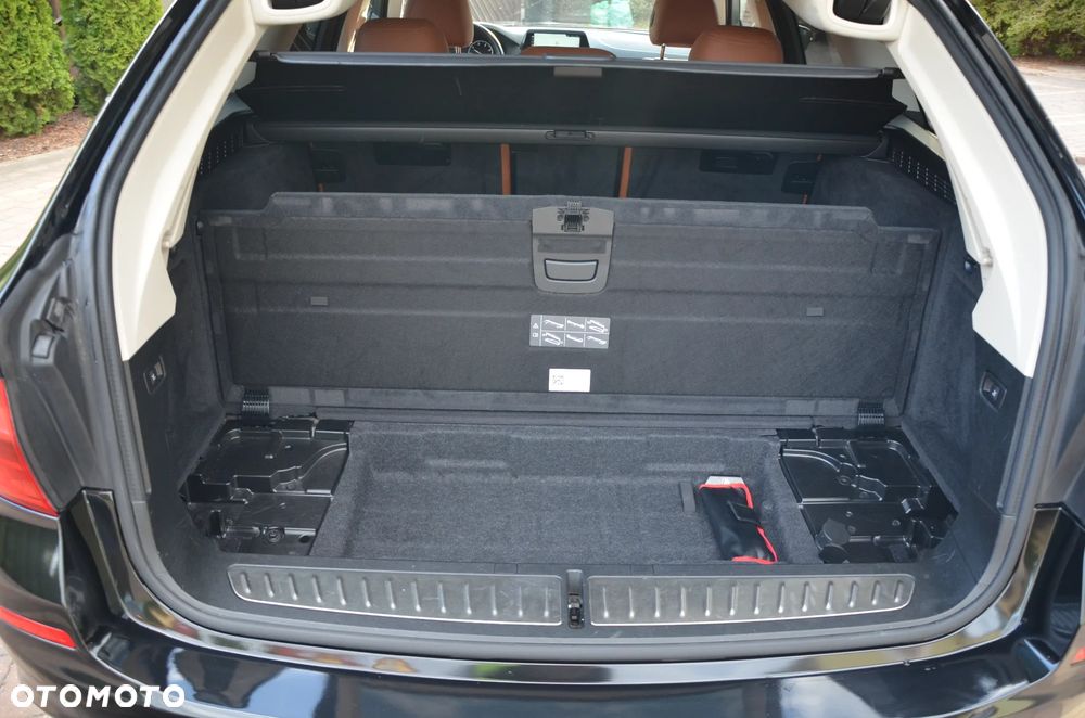 BMW Seria 5 520d M Sport - 30