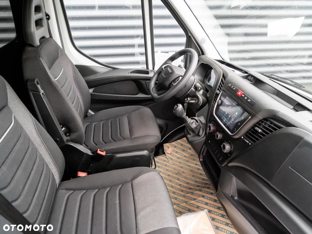 Iveco Daily 35S18HV 3.0 L4H2 - 9