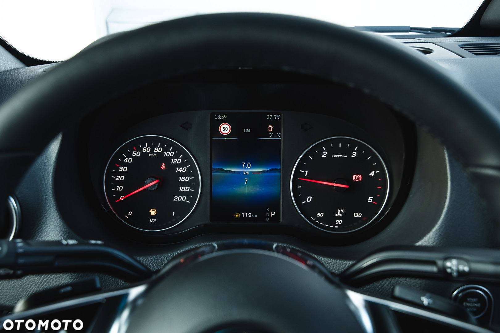 Mercedes-Benz Sprinter - 20