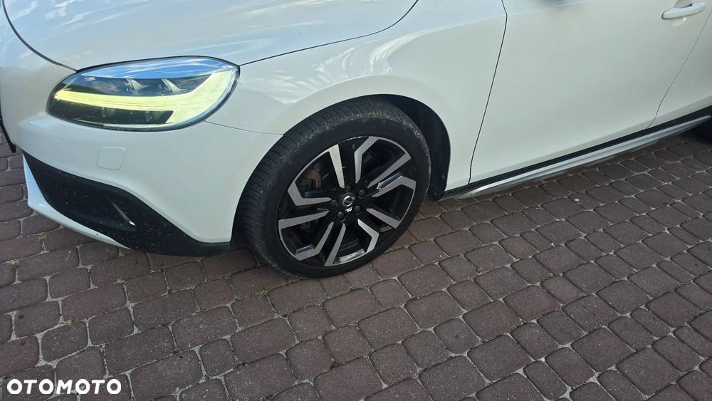 Volvo V40 Cross Country T3 Drive-E Summum - 2