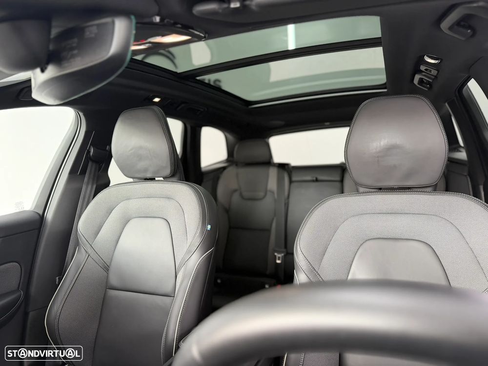 Volvo XC 60 2.0 T6 PHEV R-Design Expression AWD - 19
