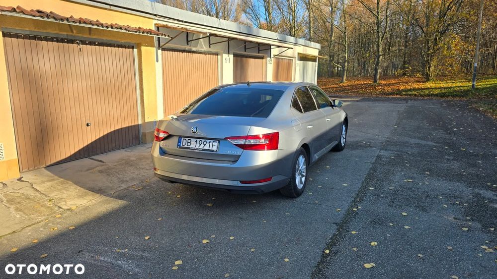 Skoda Superb 1.4 TSI ACT Ambition - 6