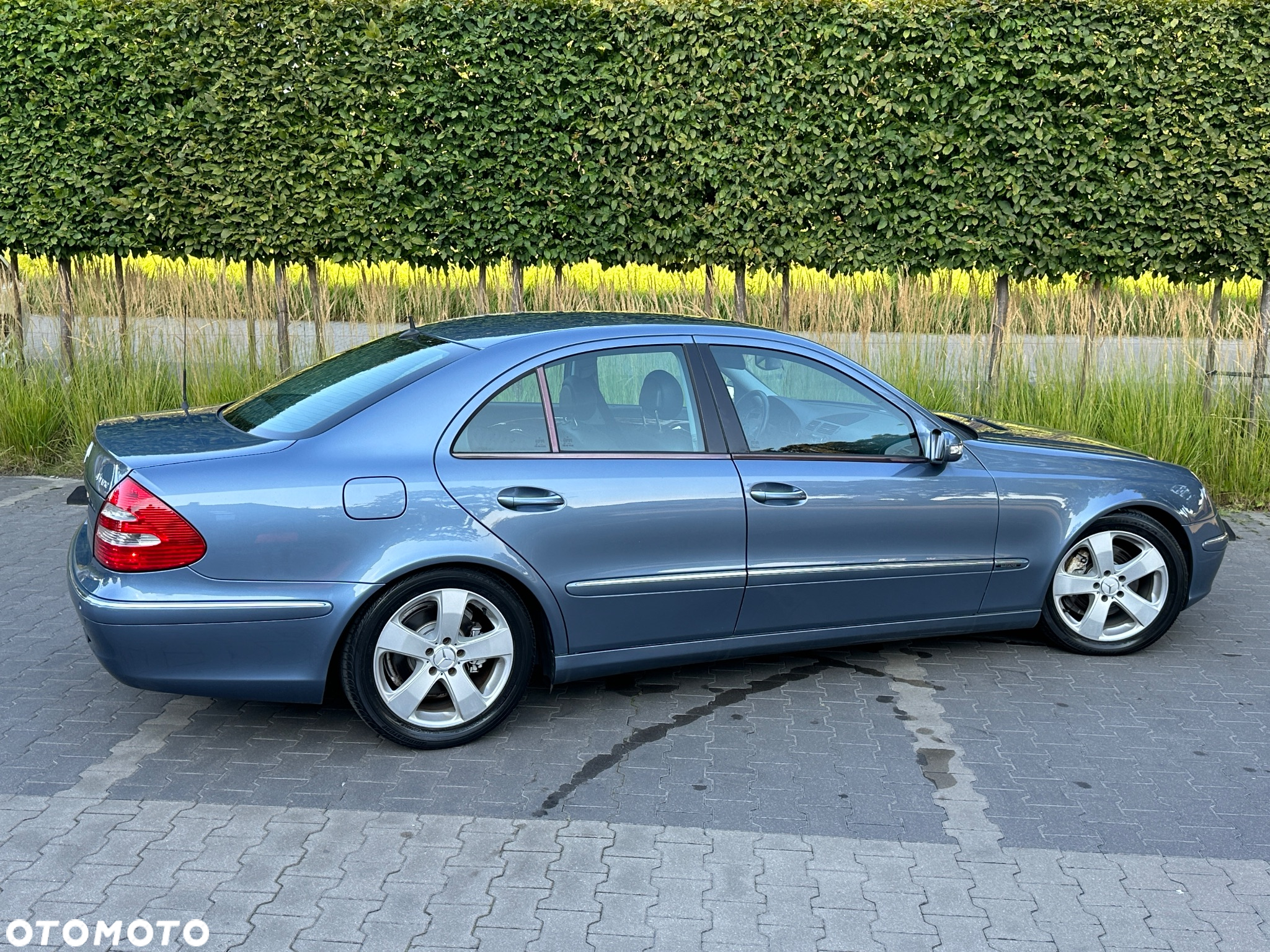 Mercedes-Benz Klasa E 320 4-Matic T Elegance - 21