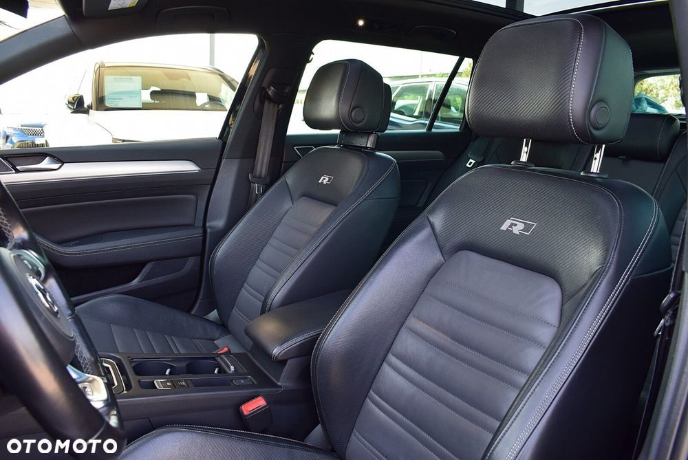 Volkswagen Passat - 13