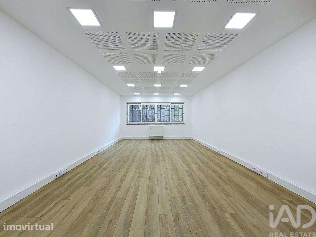 Loja / Estabelecimento Comercial T1 em Beato de 30,00 m2 - Grande imagem: 3/21