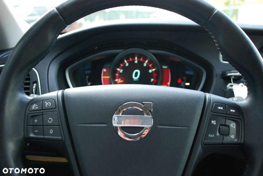 Volvo V40 T2 - 19