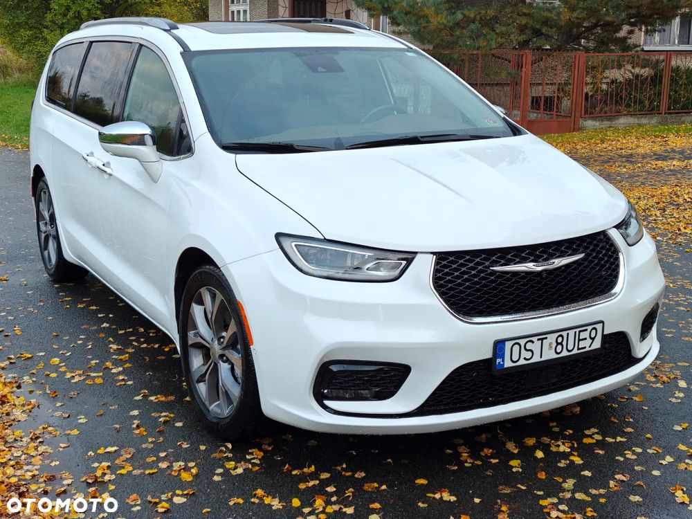 Chrysler Pacifica - 2