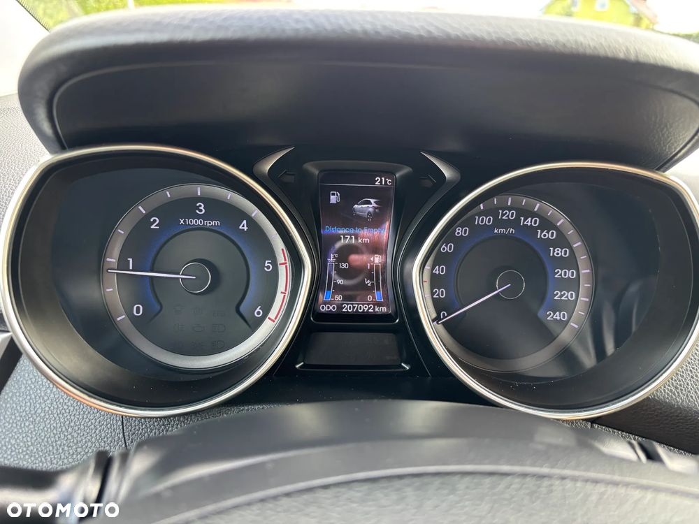 Hyundai i30 blue 1.6 CRDi Trend - 24