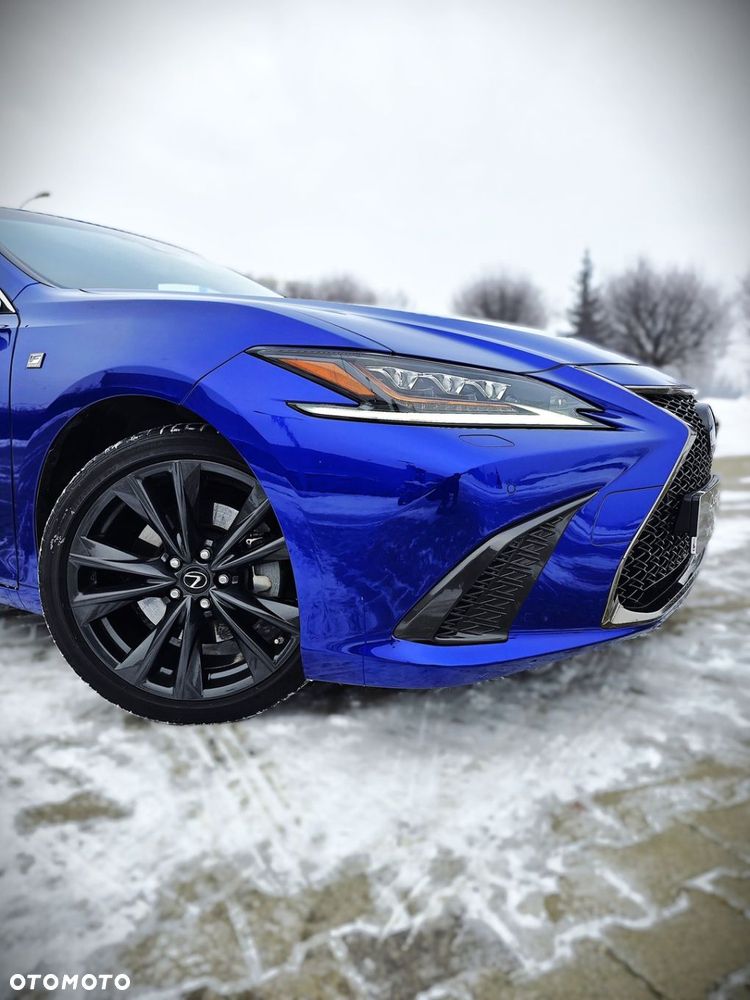 Lexus ES 300h F Sport Edition - 27