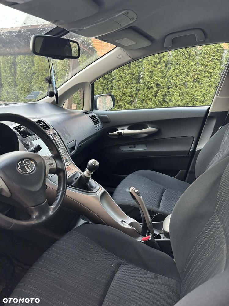 Toyota Auris 2.0 D-4D - 6