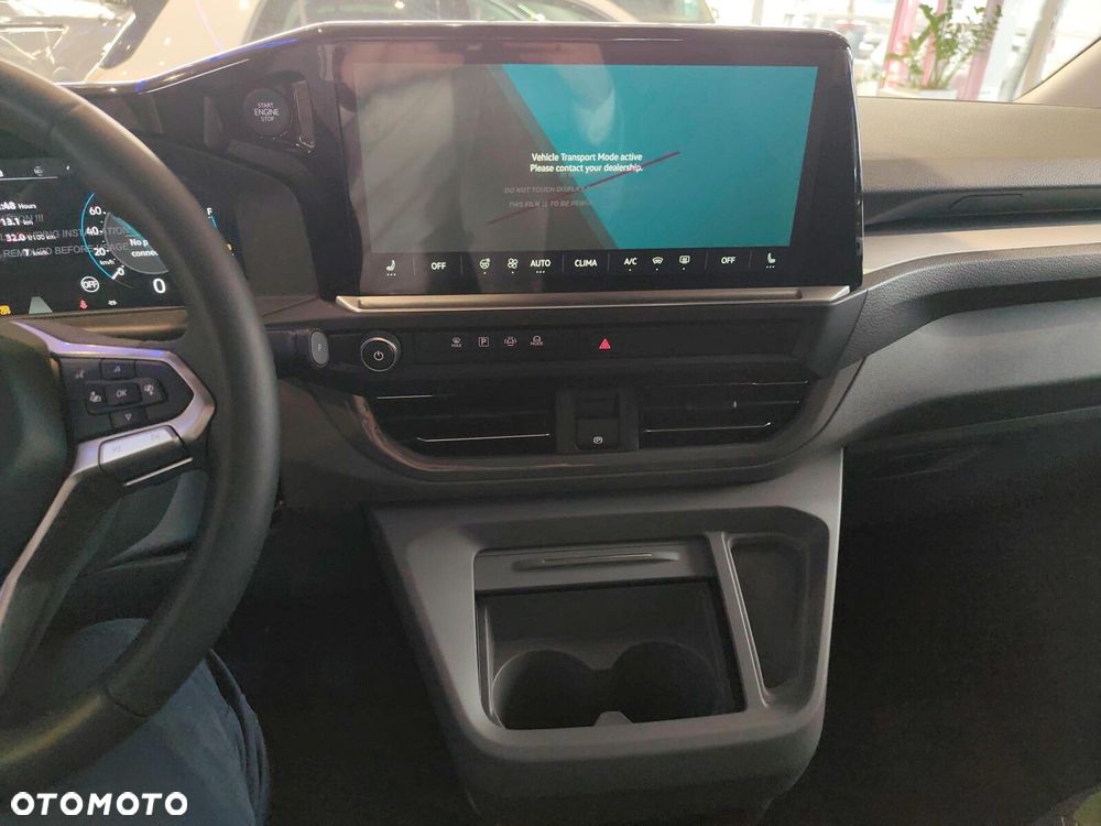 Volkswagen Caravelle - 13