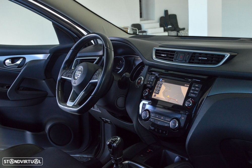 Nissan Qashqai 1.5 dCi N-Connecta - 28