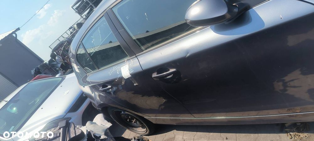 DRZWI PRAWE TYŁ BMW SERIA I E87 118 A22 - 1