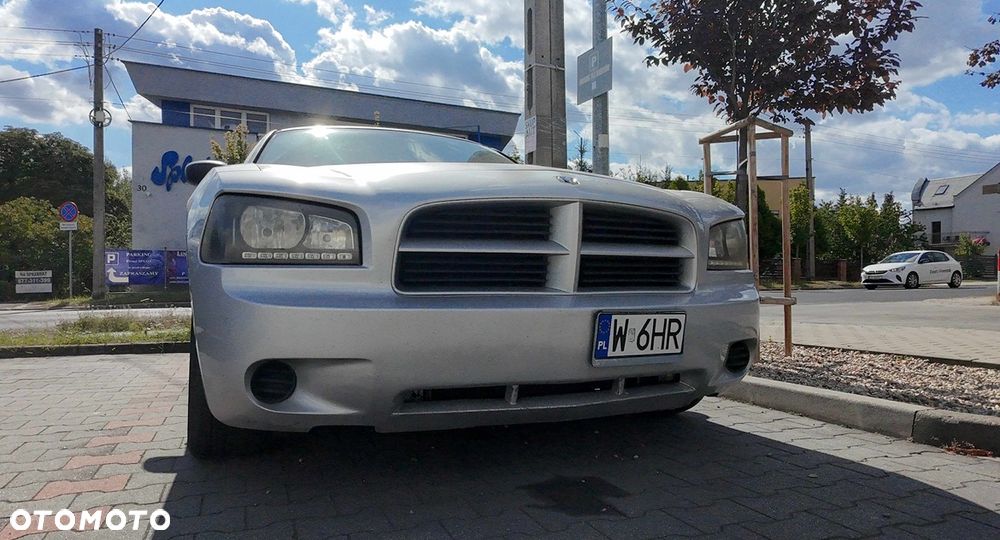 Dodge Charger 2.7 V6 SE - 11