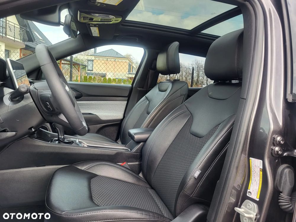 Jeep Compass - 24
