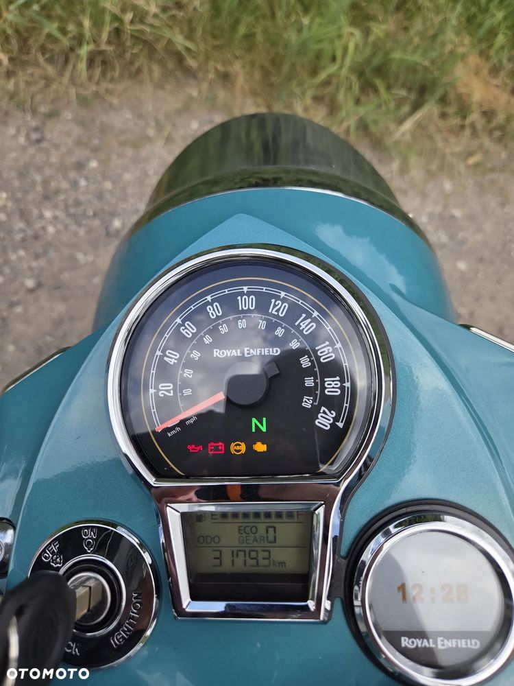 Royal Enfield Classic - 5