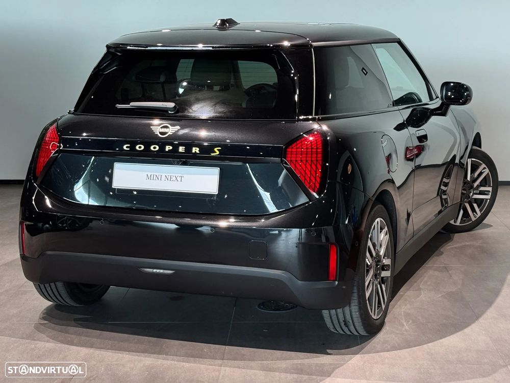 MINI 3 Portas Cooper SE Classic M - 5