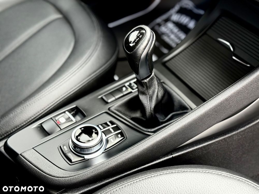 BMW X1 sDrive16d Sport Line - 36