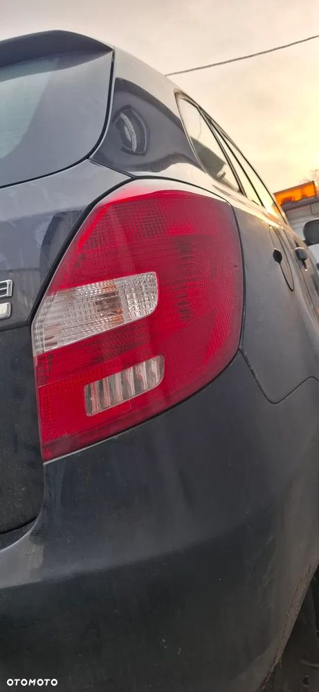 SKODA FABIA II LIFT HB 10R LAMPA PRAWY TYŁ - 1