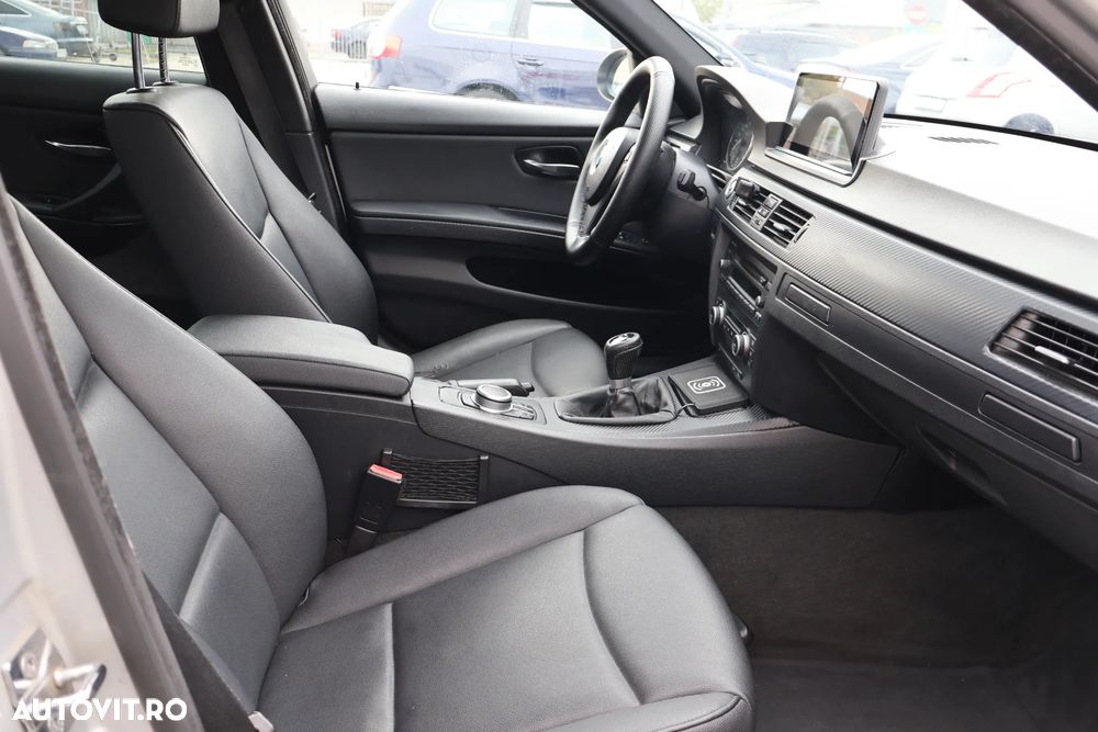 BMW Seria 3 320d - 27