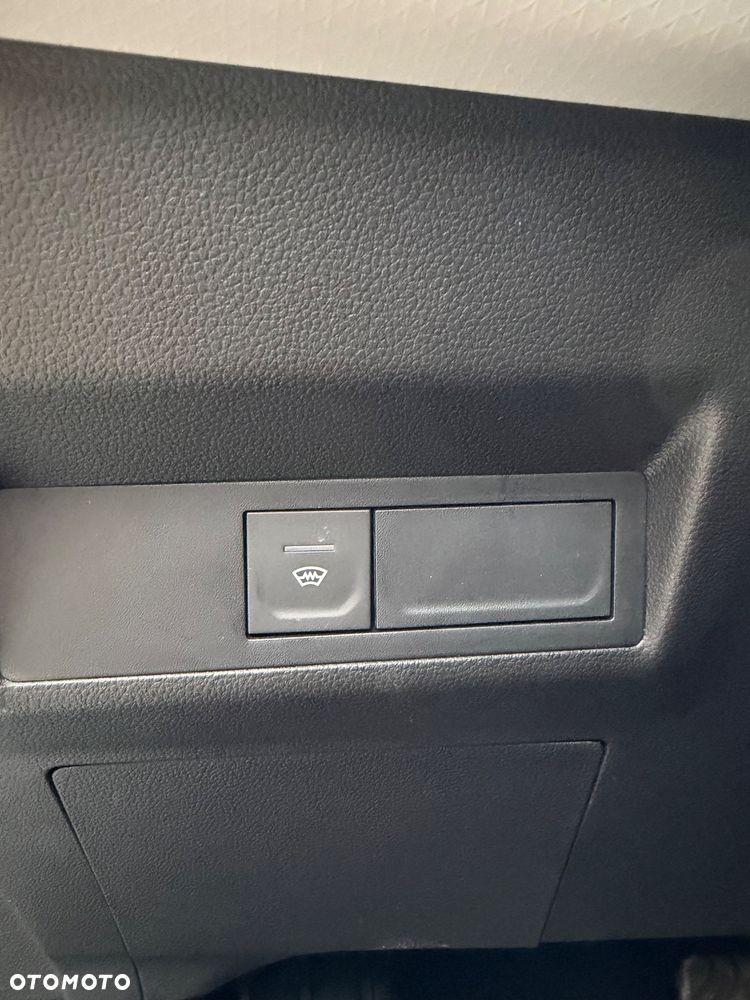 Renault Captur TCe Mild Hybrid 140 EDC GPF TECHNO - 12