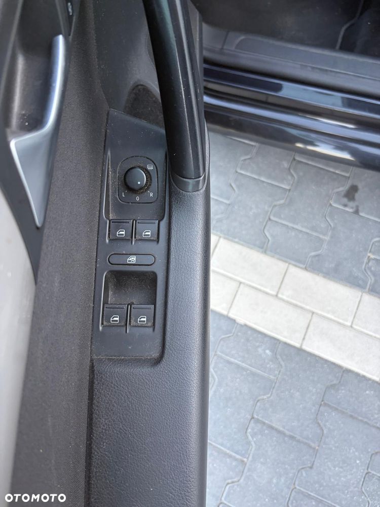 Volkswagen Passat 2.0 TDI Comfortline - 15
