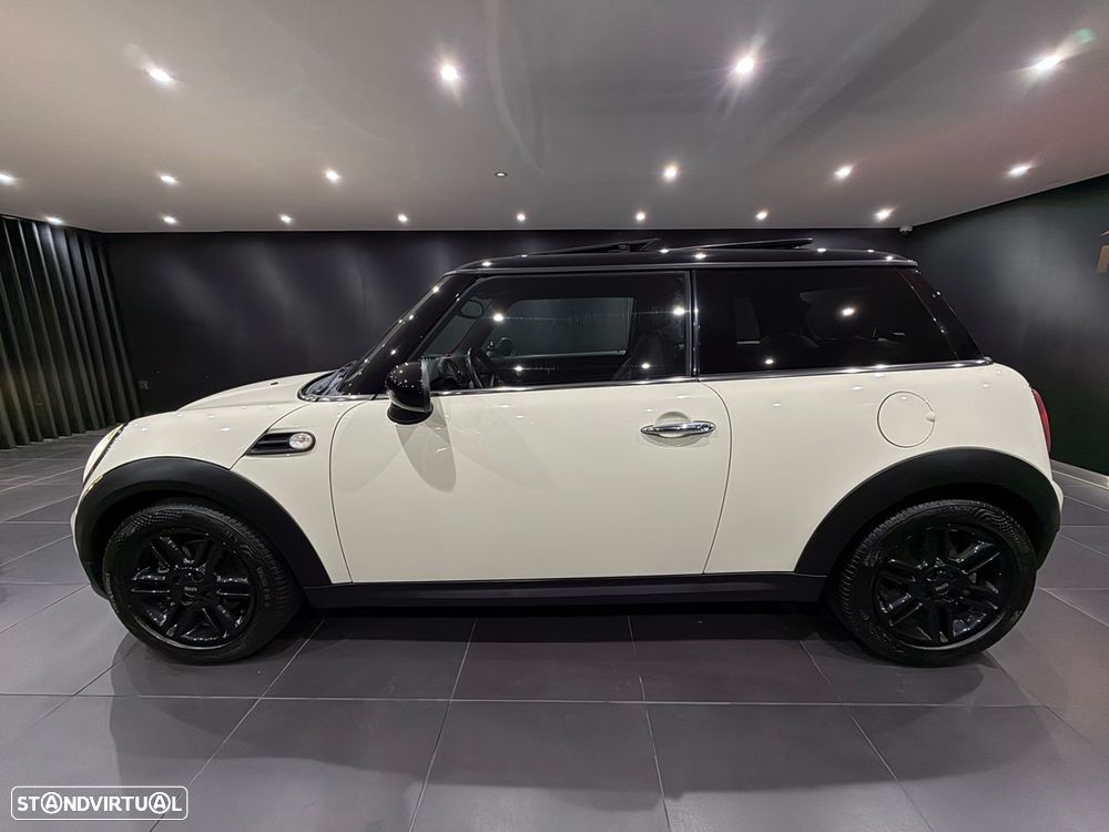 MINI 3 Portas Cooper D - 4