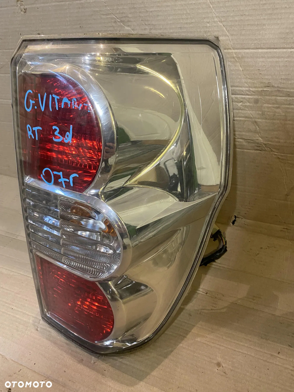 Lampa G.VITARA 05-10R  3D  prawy tył