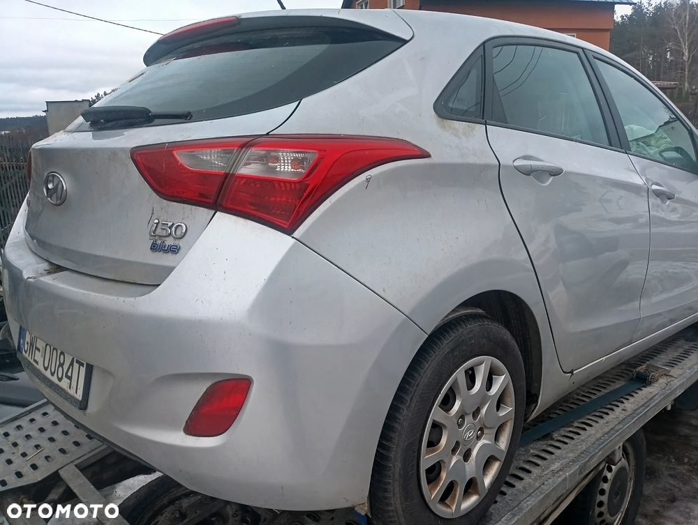 HYUNDAI I30 II 2 generacja 5d drzwi, klapa kolor RAH, lampy zderzak hak i inne - 1