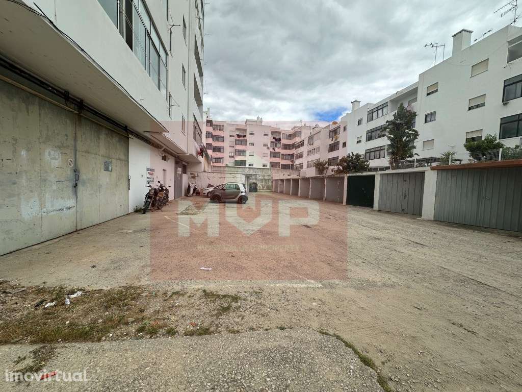 Arrecadação em cave, Olhão - Grande imagem: 2/7