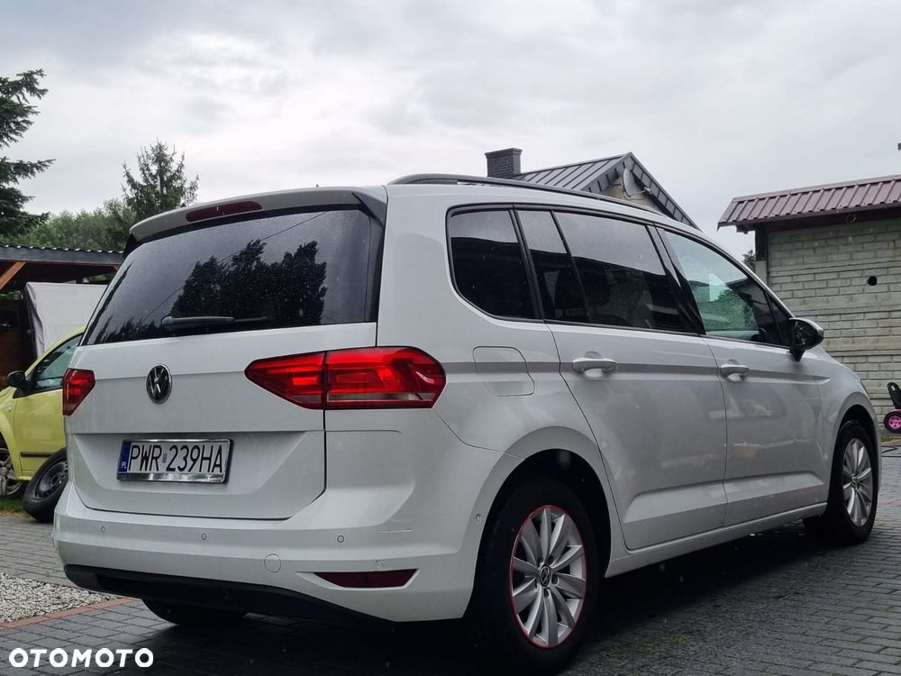 Volkswagen Touran - 5
