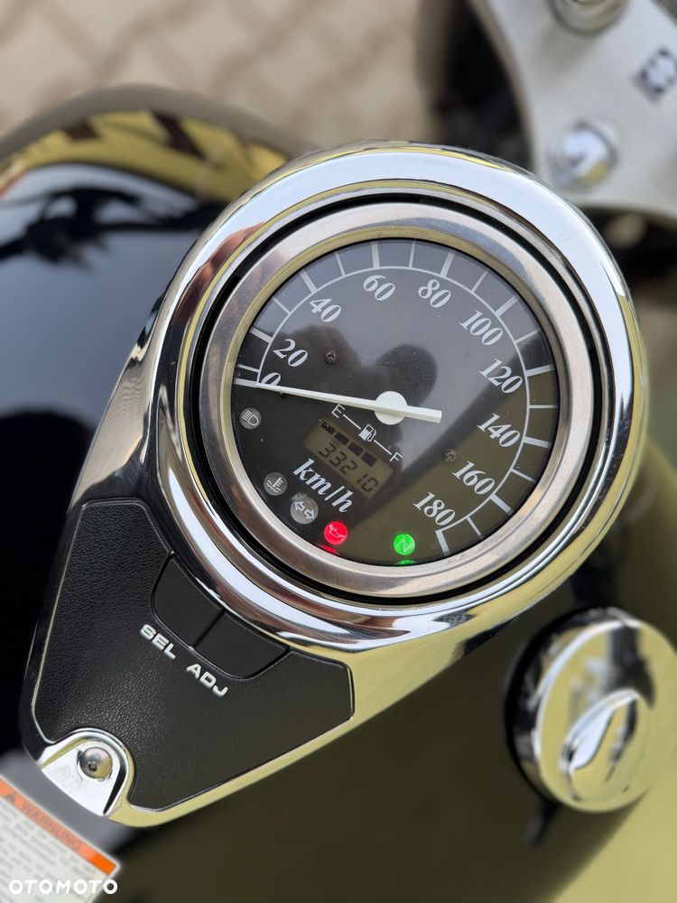 Suzuki VL 800 Volusia - 34