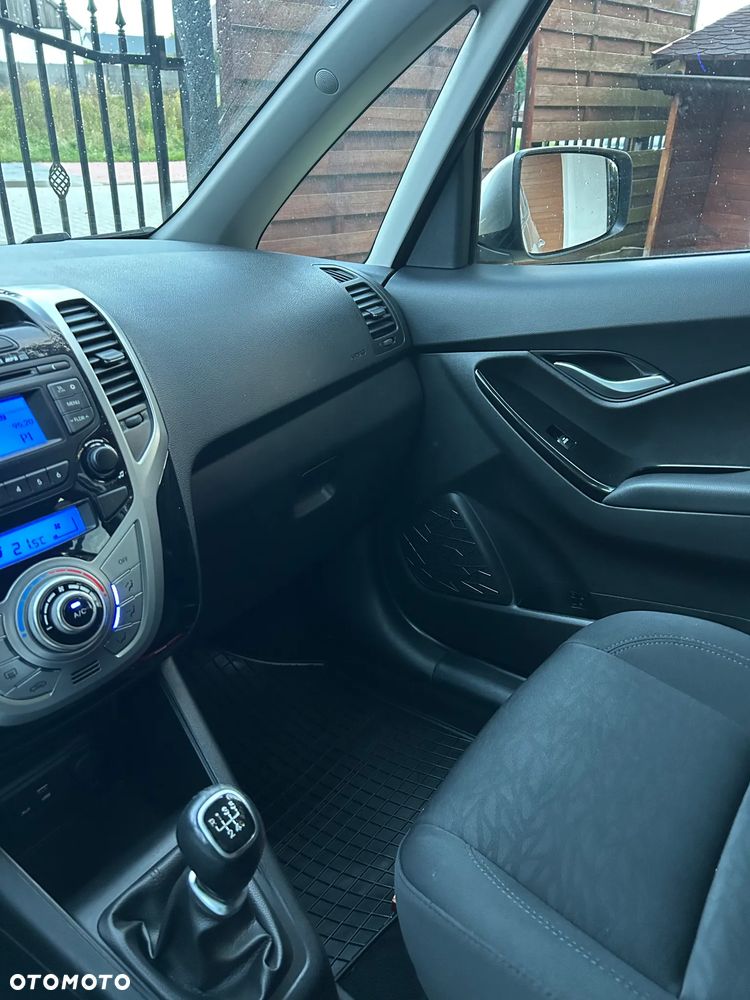 Hyundai ix20 - 18