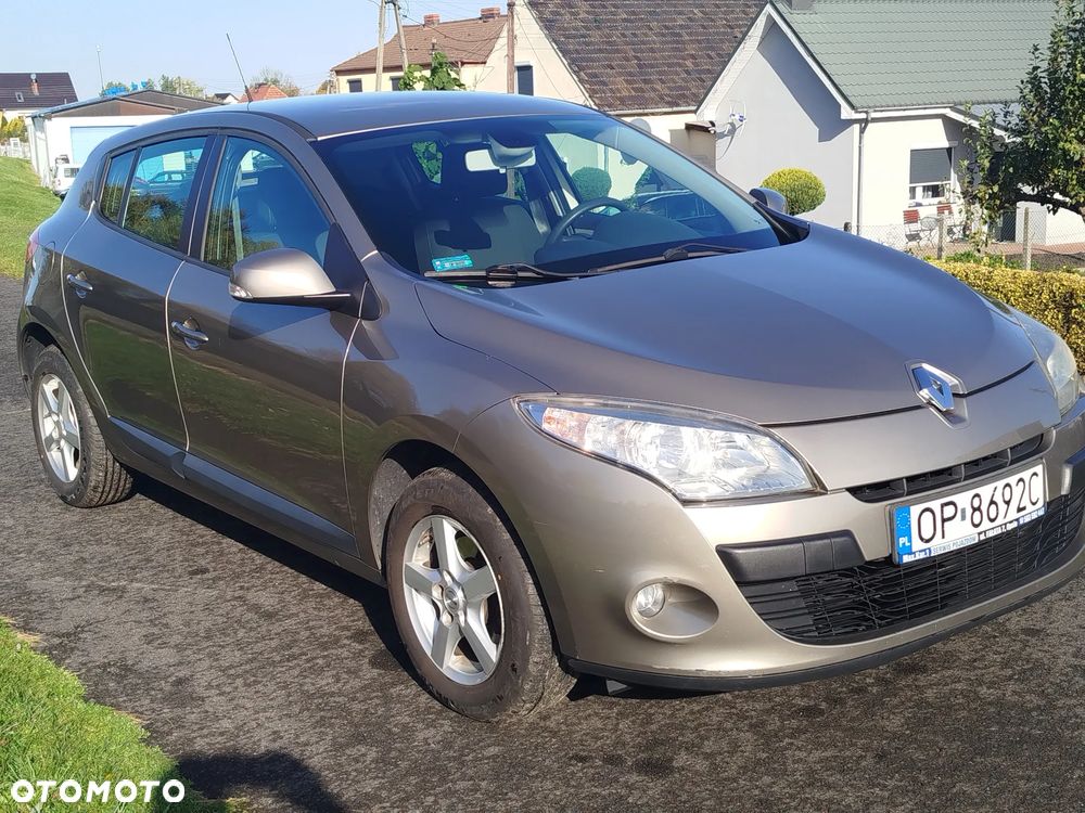Renault Megane 2012 photo 2