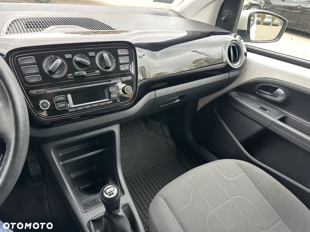 Volkswagen up! - 9