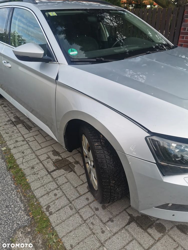 Skoda Superb 2.0 TDI Active - 10