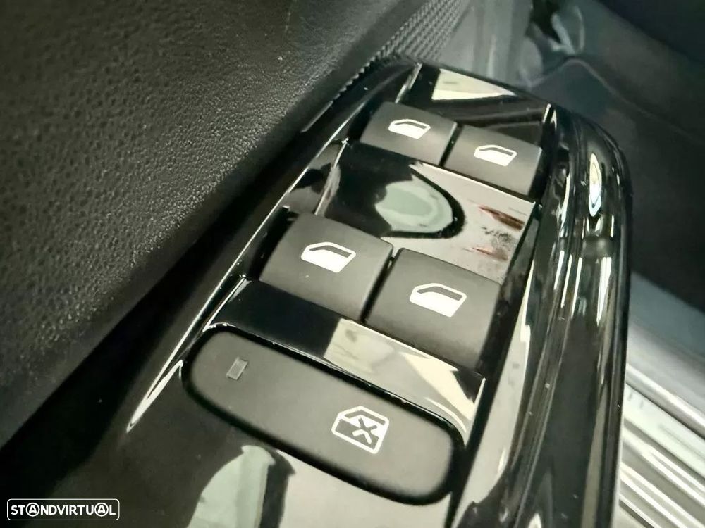 Citroën C3 1.2 PureTech C-Series - 10