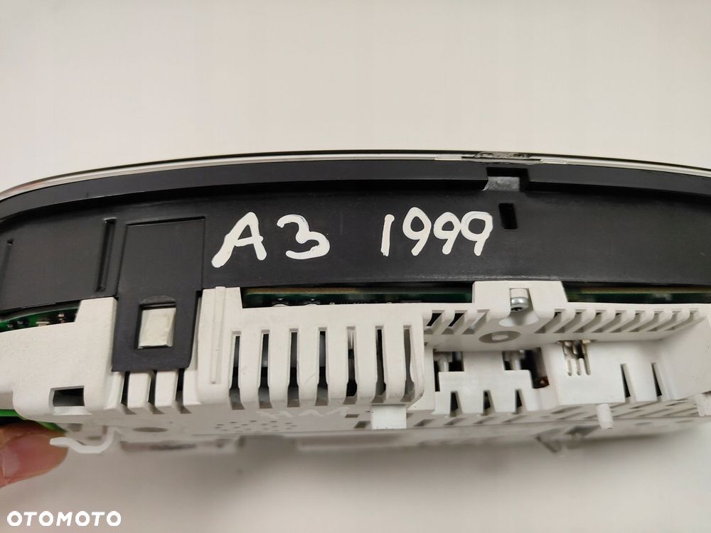 AUDI A3 BENZYNA LICZNIK ZEGARY PRĘDKOŚCIOMIERZ 8L0920950C - 3