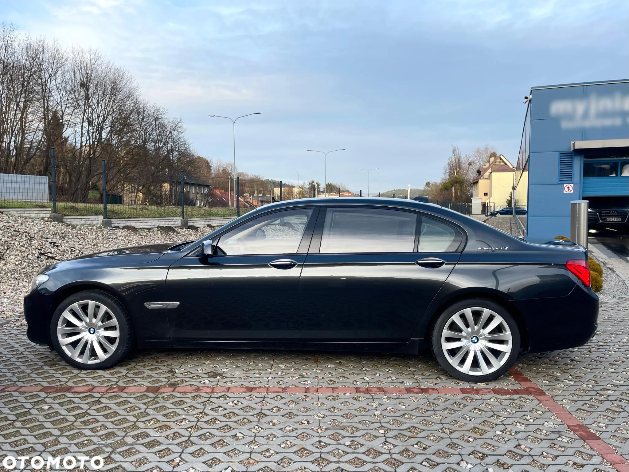 BMW Seria 7 750Li - 4