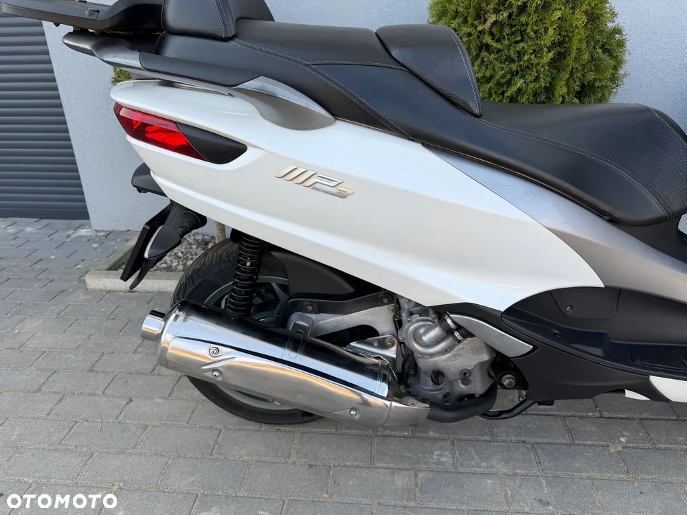 Piaggio MP-3 - 15