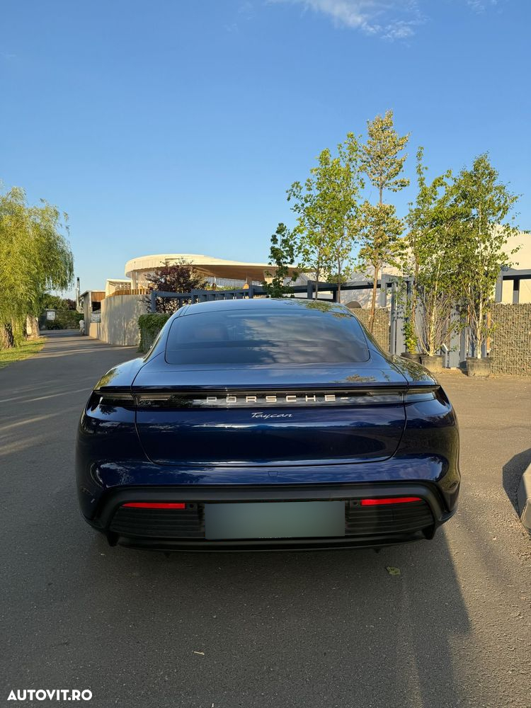 Porsche Taycan - 3