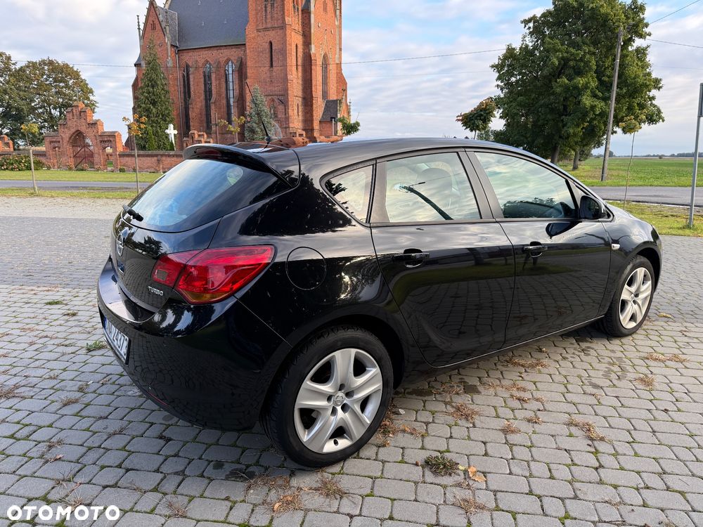Opel Astra IV 1.4 T Cosmo - 6