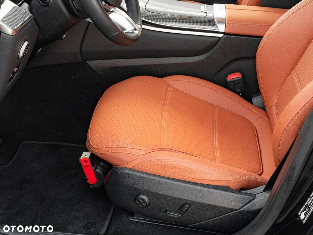 Mercedes-Benz GLC - 13