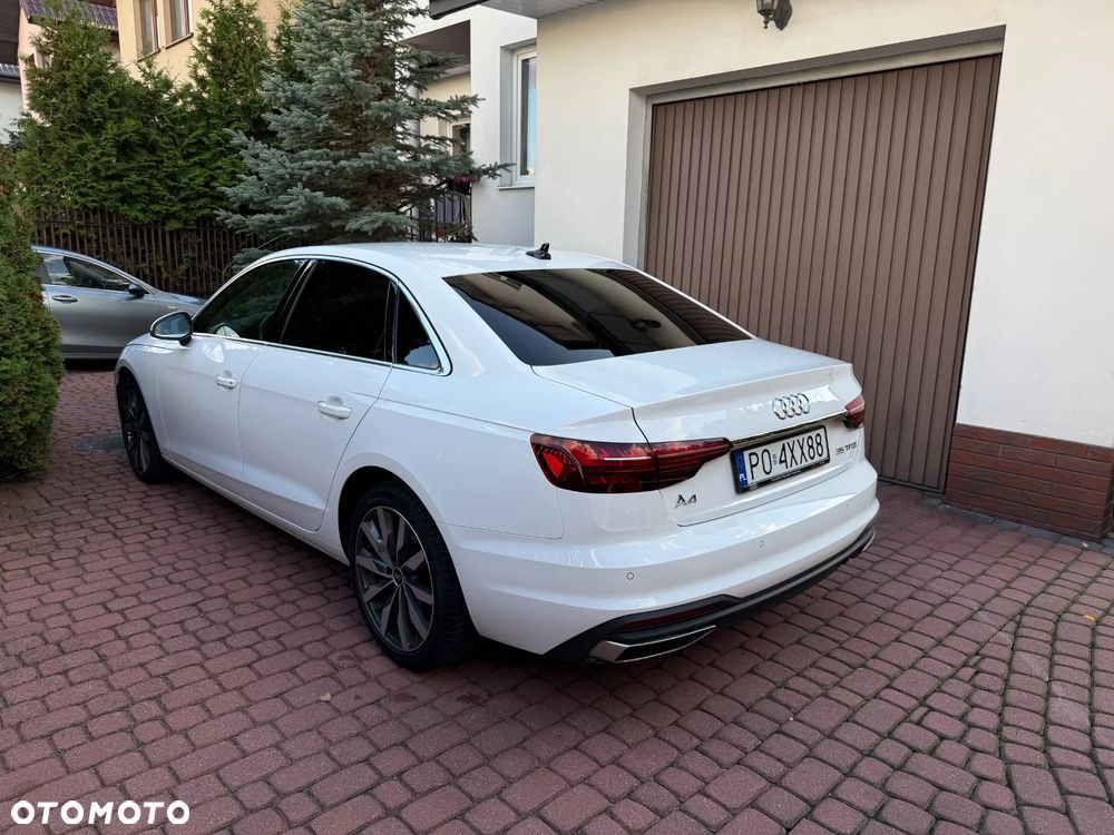 Audi A4 Limousine - 4