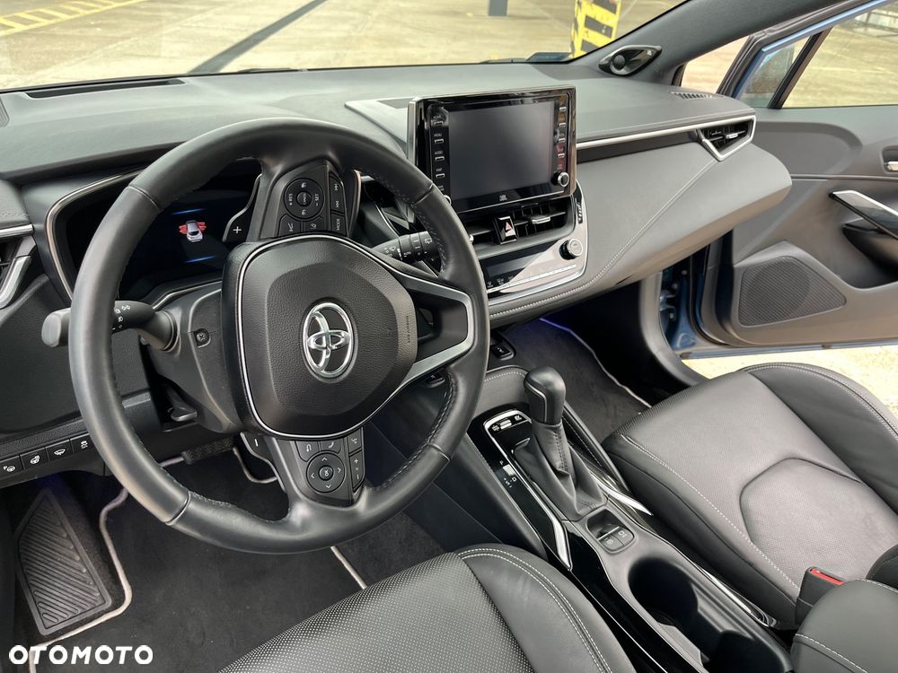 Toyota Corolla - 10
