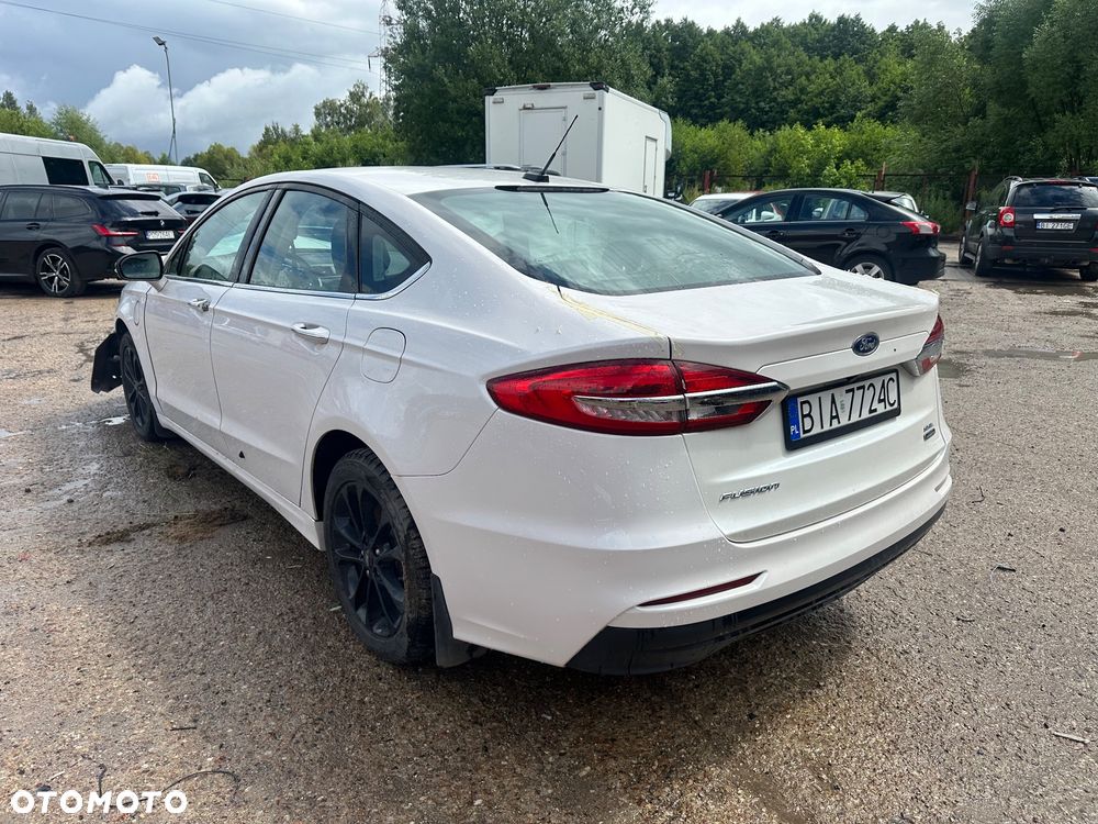 Ford Fusion - 3